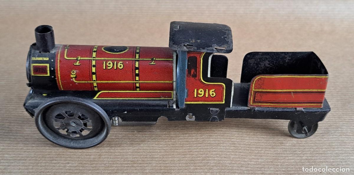 Juguetes antiguos de hojalata: Antigua locomotora de juguetes paya, n&uacute;mero 1916. a&ntilde;os 50