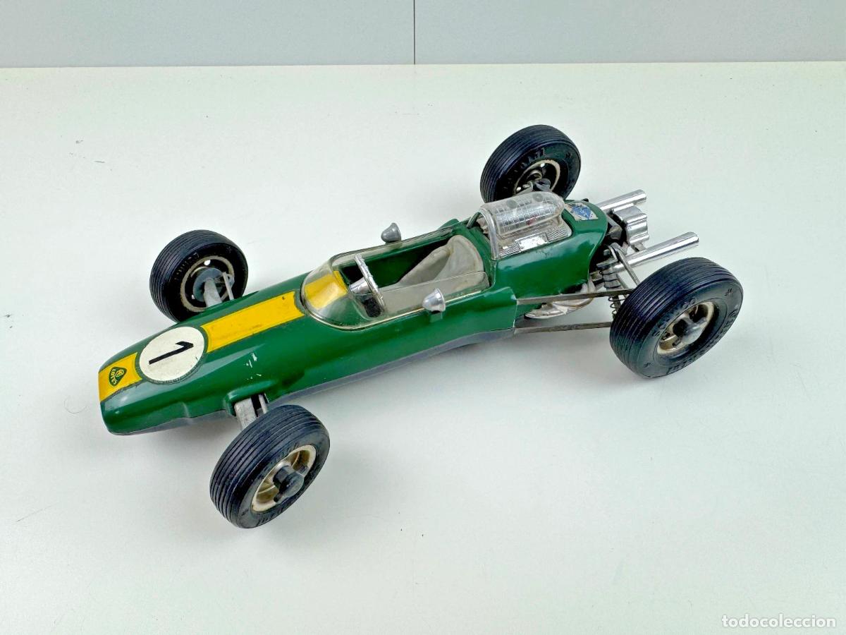 Juguetes antiguos de hojalata: Coche Schuco Lotus F&oacute;rmula 1 1071