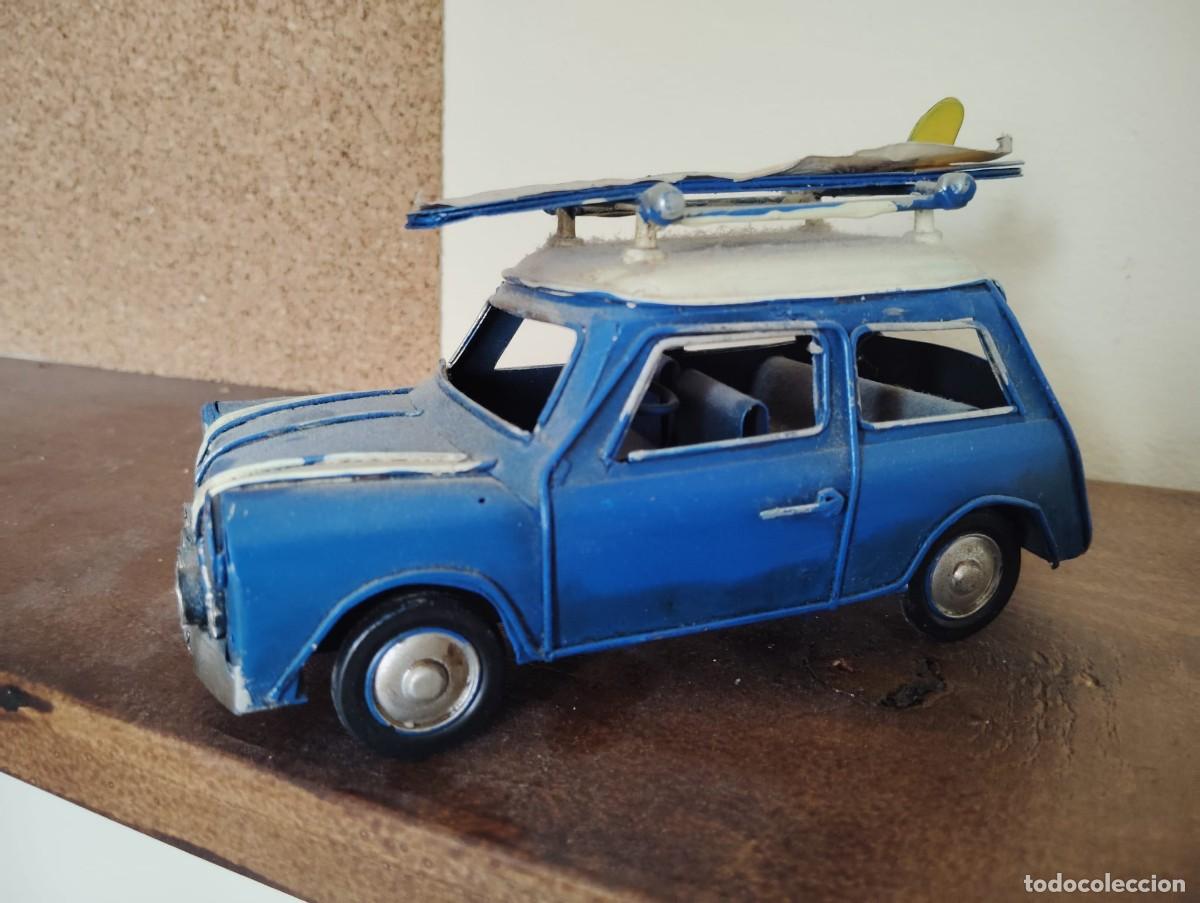 Brinquedos antigos de folha-de-Flandres: coche mini azul metalico
