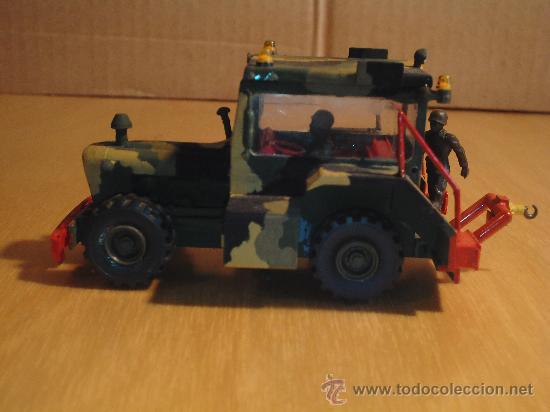 Modelos a escala: TRACTOR TRANSFORMADO MILITAR - Foto 1