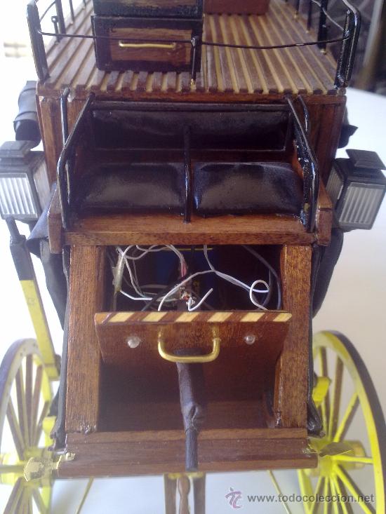 Modelos a escala: PESCANTE DONDE SE ENCUENTRAN LAS BATERIAS Y CABLES QUE ALIMETAN LOS FAROS Y LUCES - Foto 10