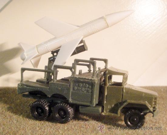 Modelos a escala: Cami&oacute;n lanzacohetes de Eko - Foto 1