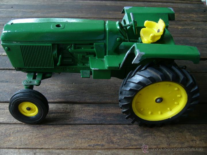Modelos a escala: TRACTOR JOHN DEERE 1:16 # AV027 - Foto 2