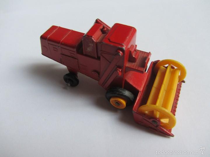 Modelos a escala: Cosechadora Class Combine Harvester. Matchbox - Foto 3