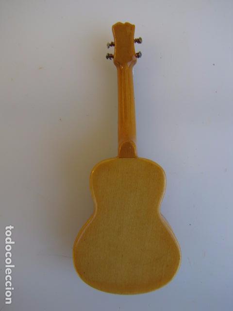 Modelos a escala: Guitarra a peque&ntilde;a con su funda - Foto 5