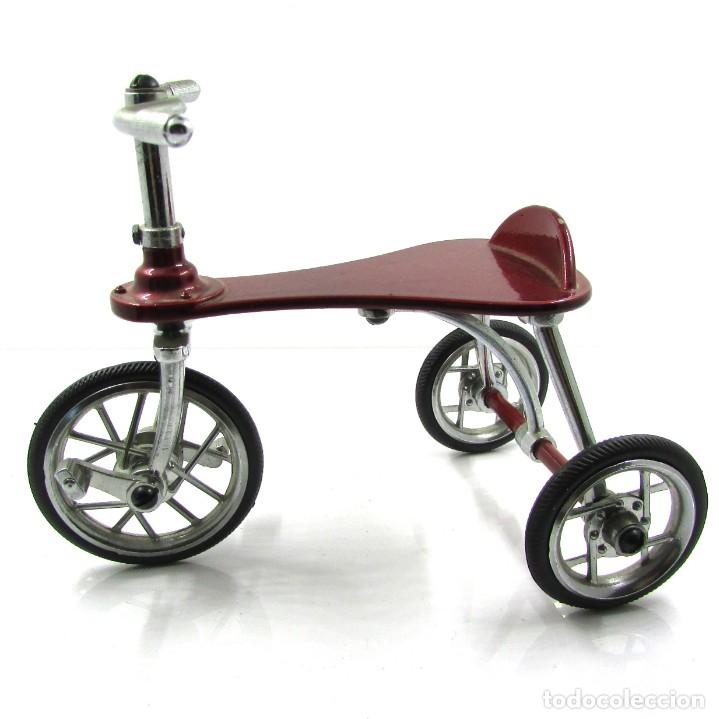 triciclo miniatura