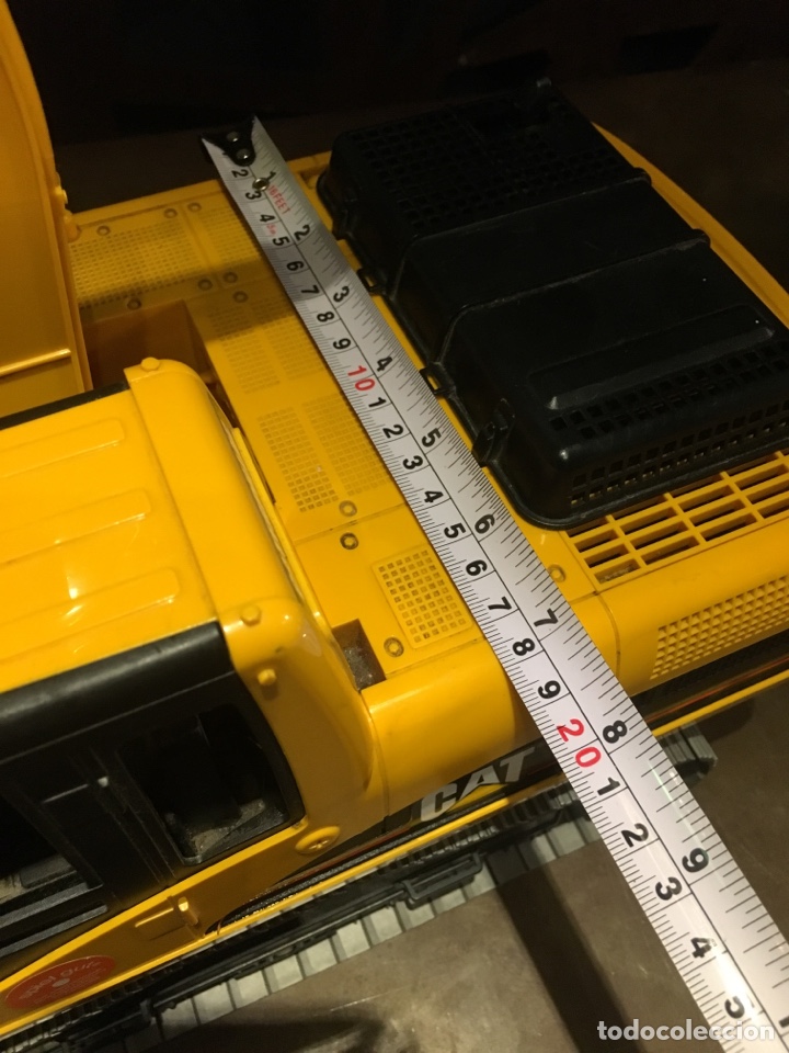 Modelos a escala: Gr&uacute;a marca bruder Caterpillar - Foto 4