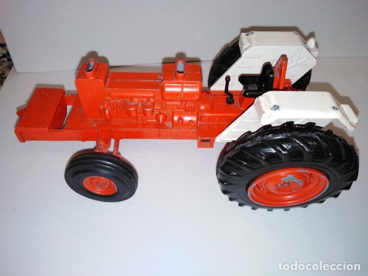 Modelos a escala: Tractor antiguo metal - Foto 3