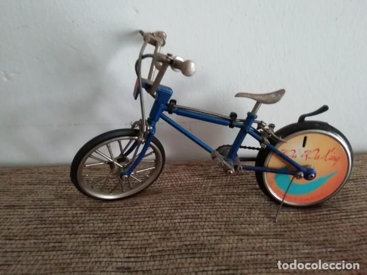 Modelos a escala: Bicicleta en metal a escala - Foto 1