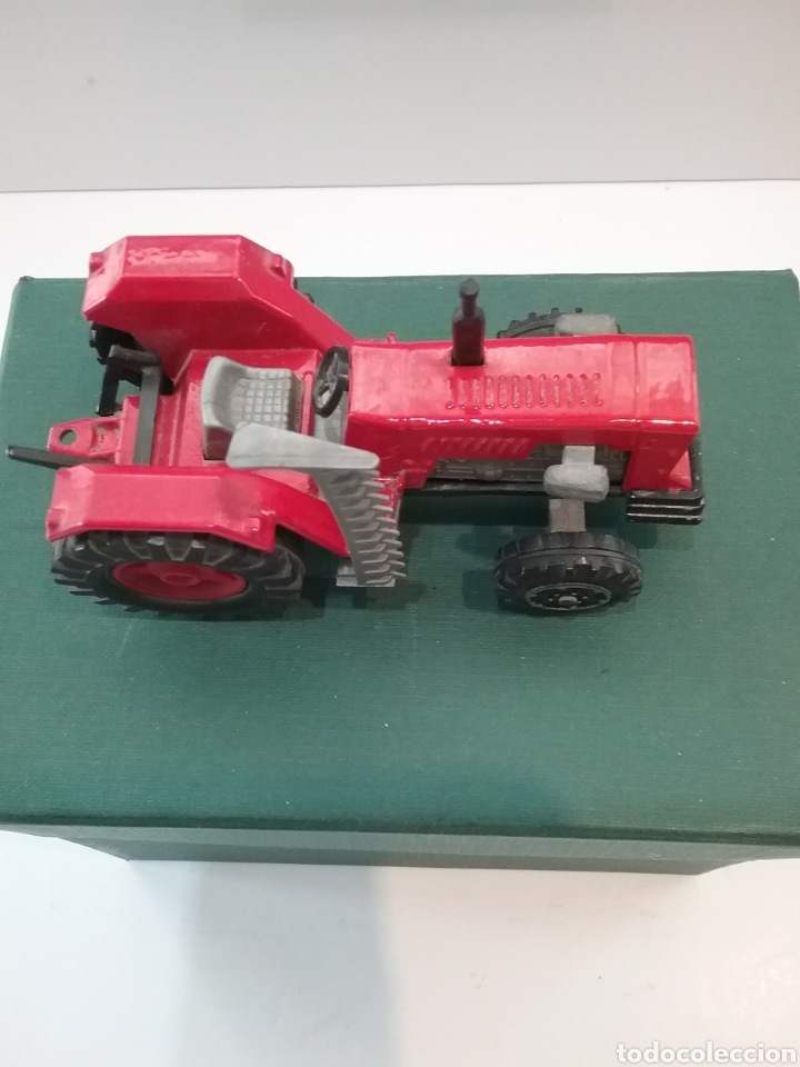 Modelos a escala: Tractor Majorette rojo ech 1/36 - Foto 2