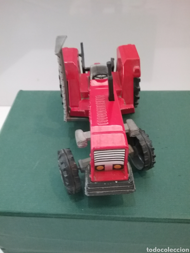 Modelos a escala: Tractor Majorette rojo ech 1/36 - Foto 4