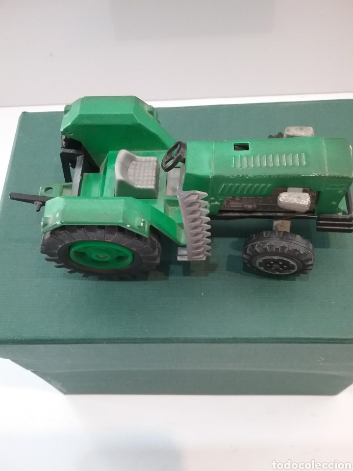 Modelos a escala: Tractor Majorette verde ech 1/36 - Foto 2