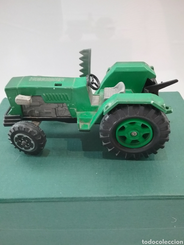 Modelos a escala: Tractor Majorette verde ech 1/36 - Foto 7