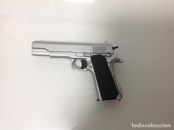 Modelos a escala: Pistola de coleccion a escala - Foto 1