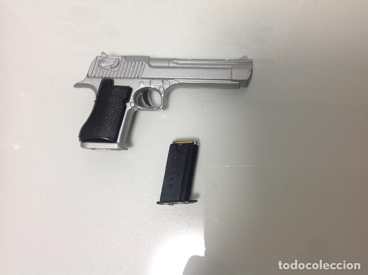 Modelos a escala: Pistola de coleccion a escala - Foto 2