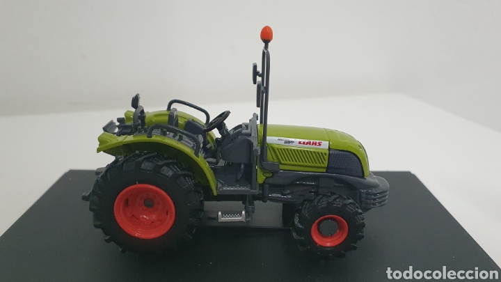 Modelos a escala: Tractor Class Nectis 257F de 2004 - Foto 3