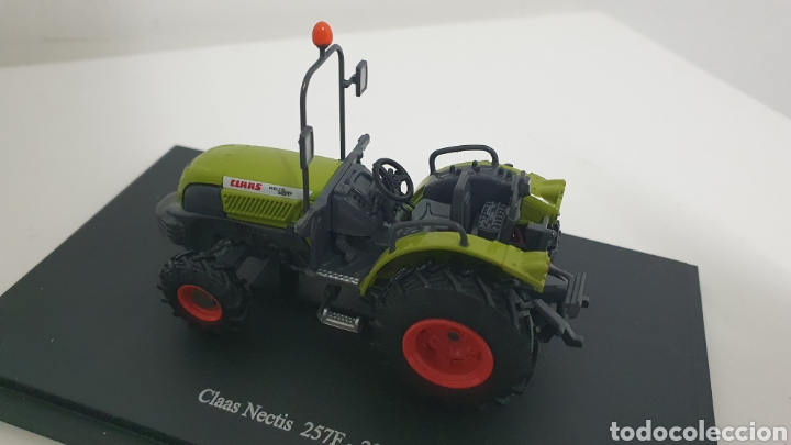 Modelos a escala: Tractor Class Nectis 257F de 2004 - Foto 5