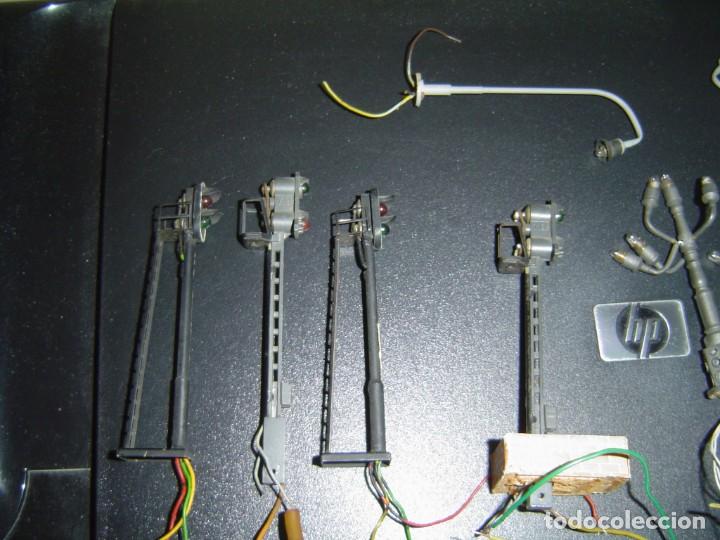 Modelos a escala: 4 sem&aacute;foros- 2 de marklin-, y 9 farolas H0. - Foto 2