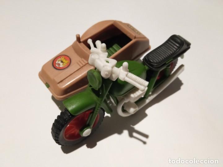 Modelos a escala: moto con sidecar de pl&aacute;stico duro - Foto 3