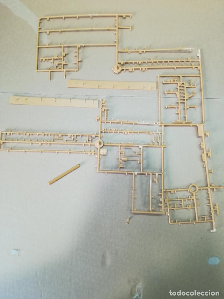 Modelos a escala: maqueta de montaje. Restos piezas - Foto 1