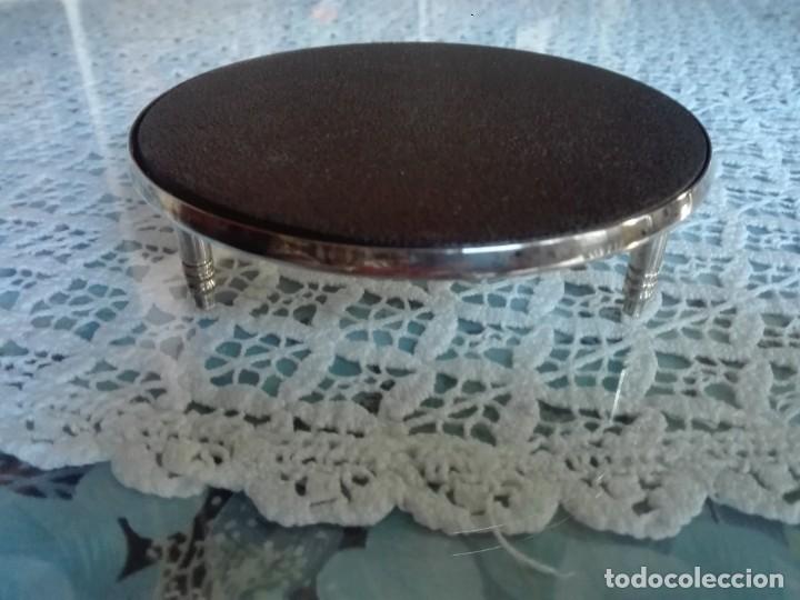 Modelos a escala: Mesa para casa de mu&ntilde;ecas - Foto 1