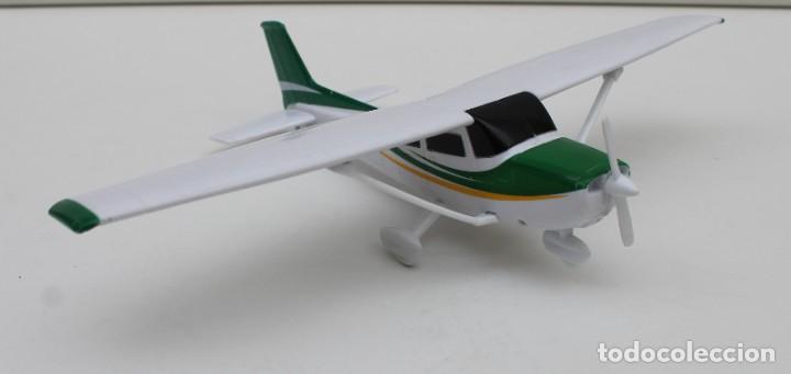 Modelos a escala: AVIONETA CESSNA 172 SKYHAWK - Foto 2