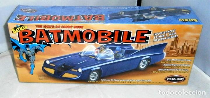 Modelos a escala: 1960 DC Comic Batman Batmobile Polar Lights 6901 1:25 - Foto 1