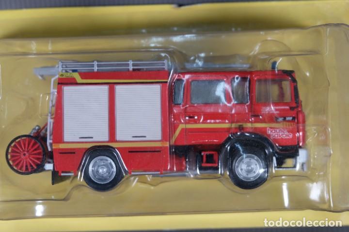 Modelos a escala: R&eacute;plica coche de bomberos - en su envoltorio sin abrir - Foto 2