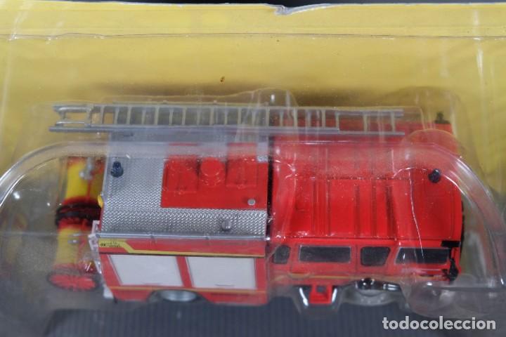 Modelos a escala: R&eacute;plica coche de bomberos - en su envoltorio sin abrir - Foto 3