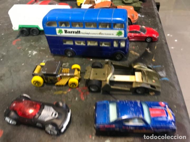Modelos a escala: Coches miniatura lote - Foto 4