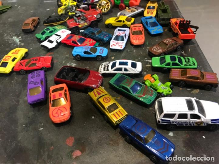 Modelos a escala: Coches miniatura lote - Foto 3