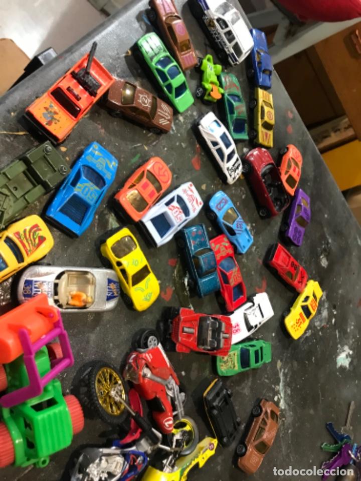 Modelos a escala: Coches miniatura lote - Foto 4