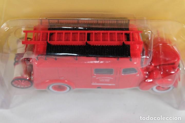 Modelos a escala: R&eacute;plica coche de bomberos - en envoltorio sin abrir - Foto 4