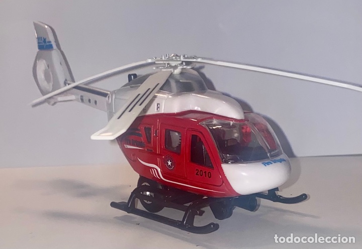Modelos a escala: Helic&oacute;ptero Fire Brigade 2010 - Foto 1