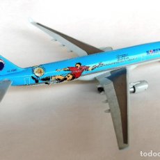Modelos a escala: DRAGON WINGS 1:400 • AIRBUS A330-323 KOREAN AIR (FIFA WORLD CUP 2002, HL7586) • METAL 1/400