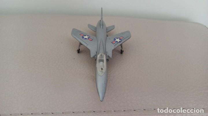 Modelos a escala: Play Me. F 105 Thunderchief - Foto 4