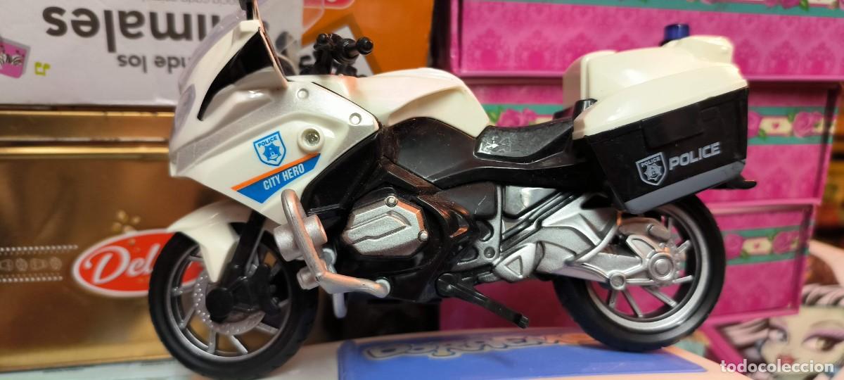 Modelos a escala: MOTO POLICIA aprox. 15 cm - Foto 1