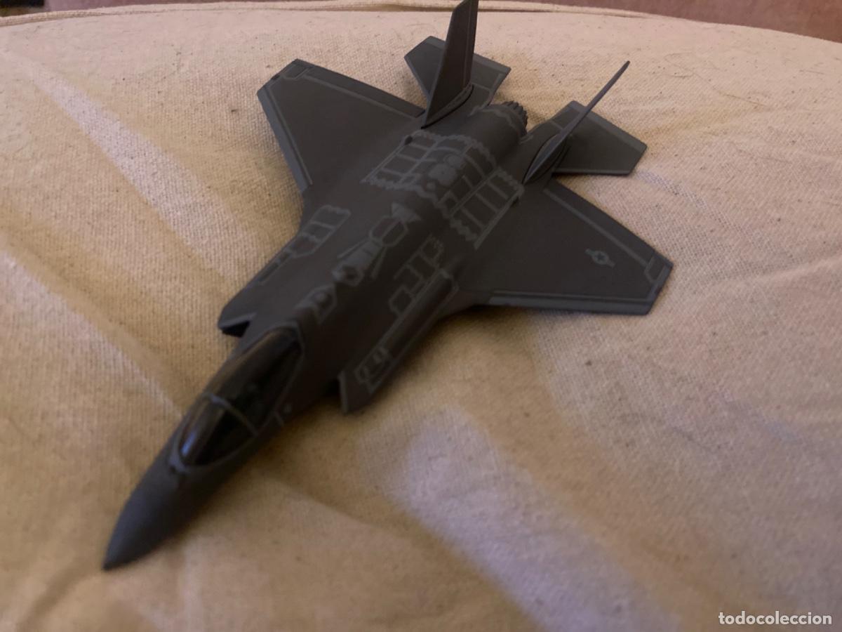 Modelos a escala: FIGURA AVION DE COMBATE - Foto 1