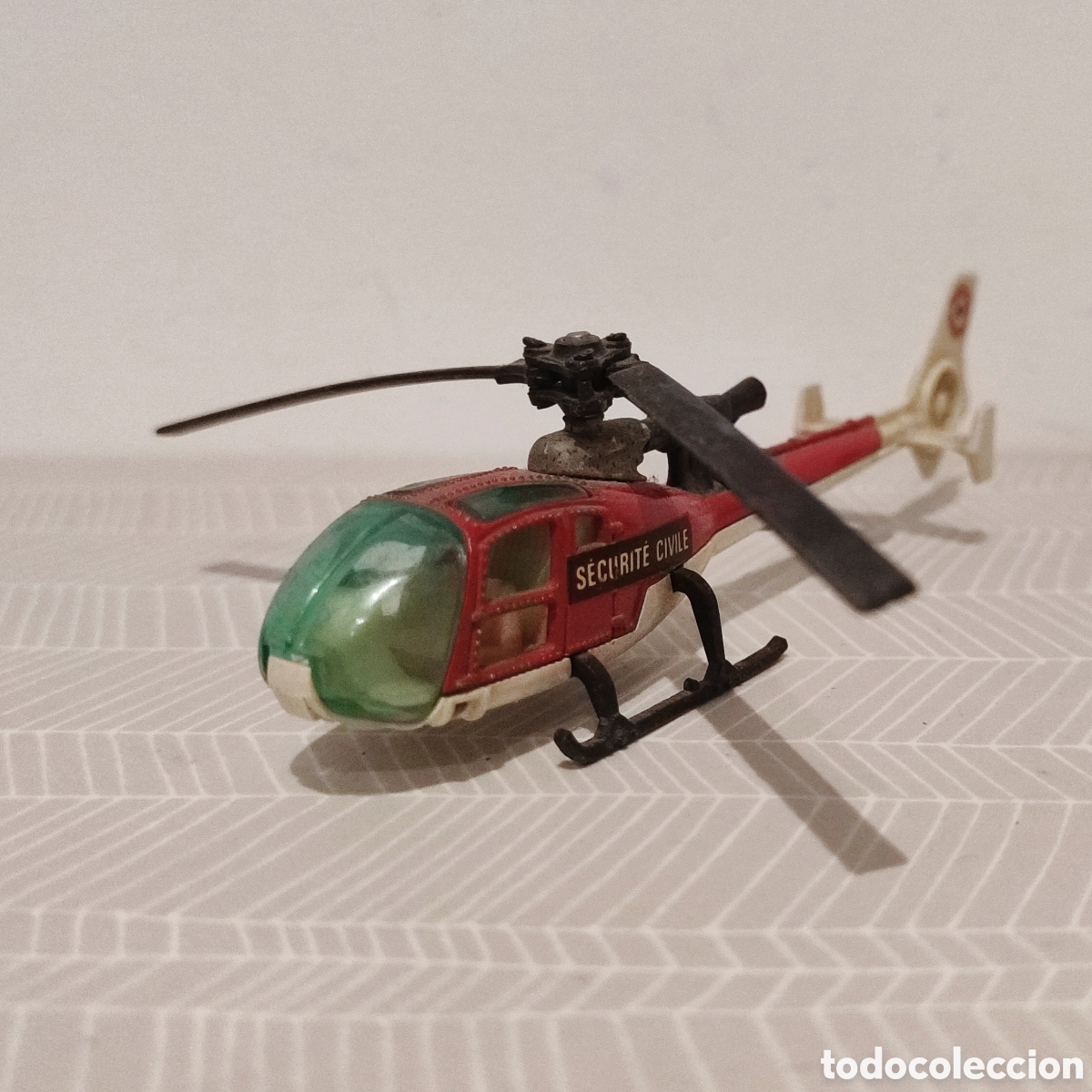 Modelos a escala: Majorette - Gazelle - Foto 1
