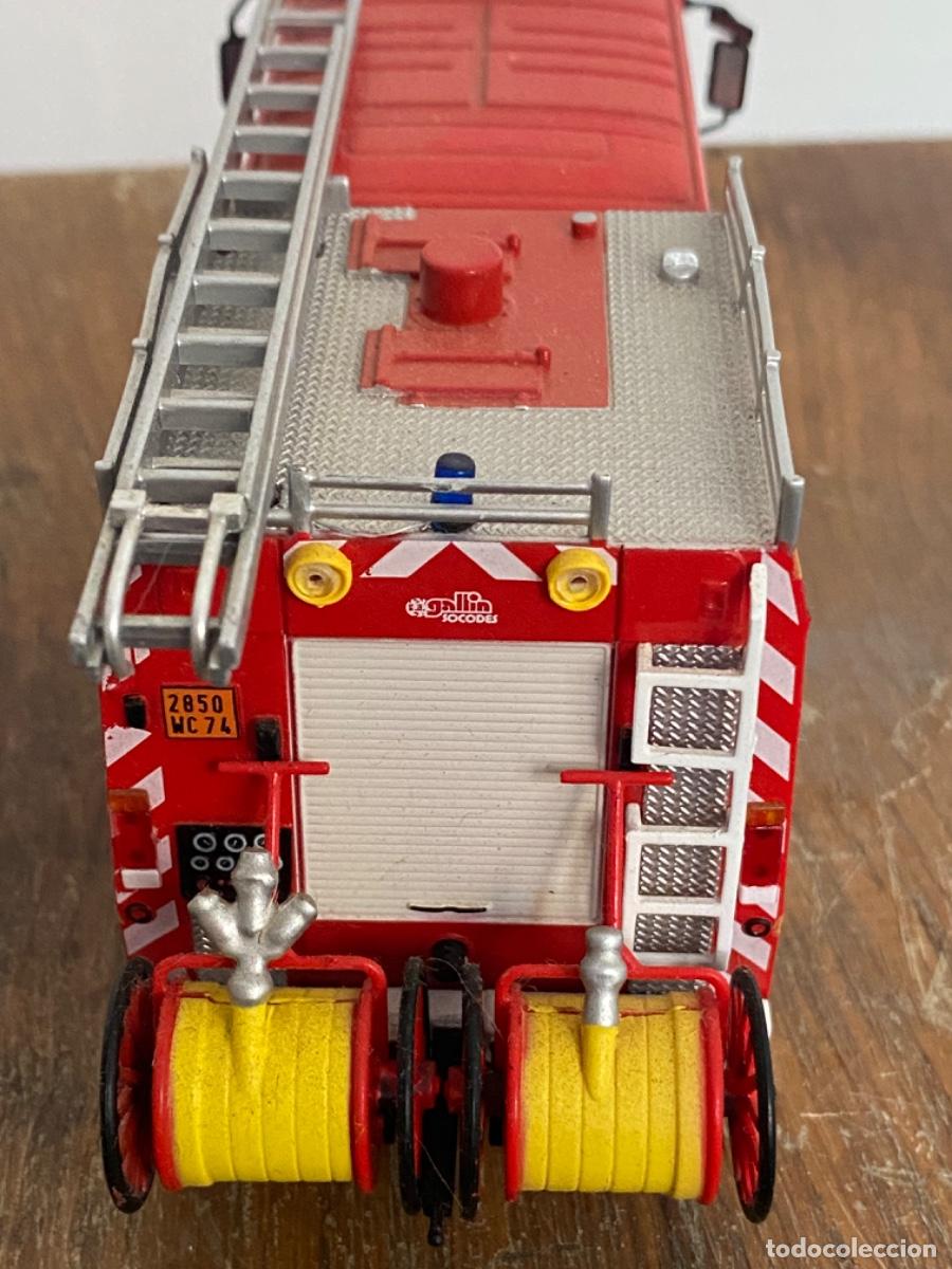 Modelos a escala: CAMION BOMBEROS RENAULT VI B 150 - Foto 2