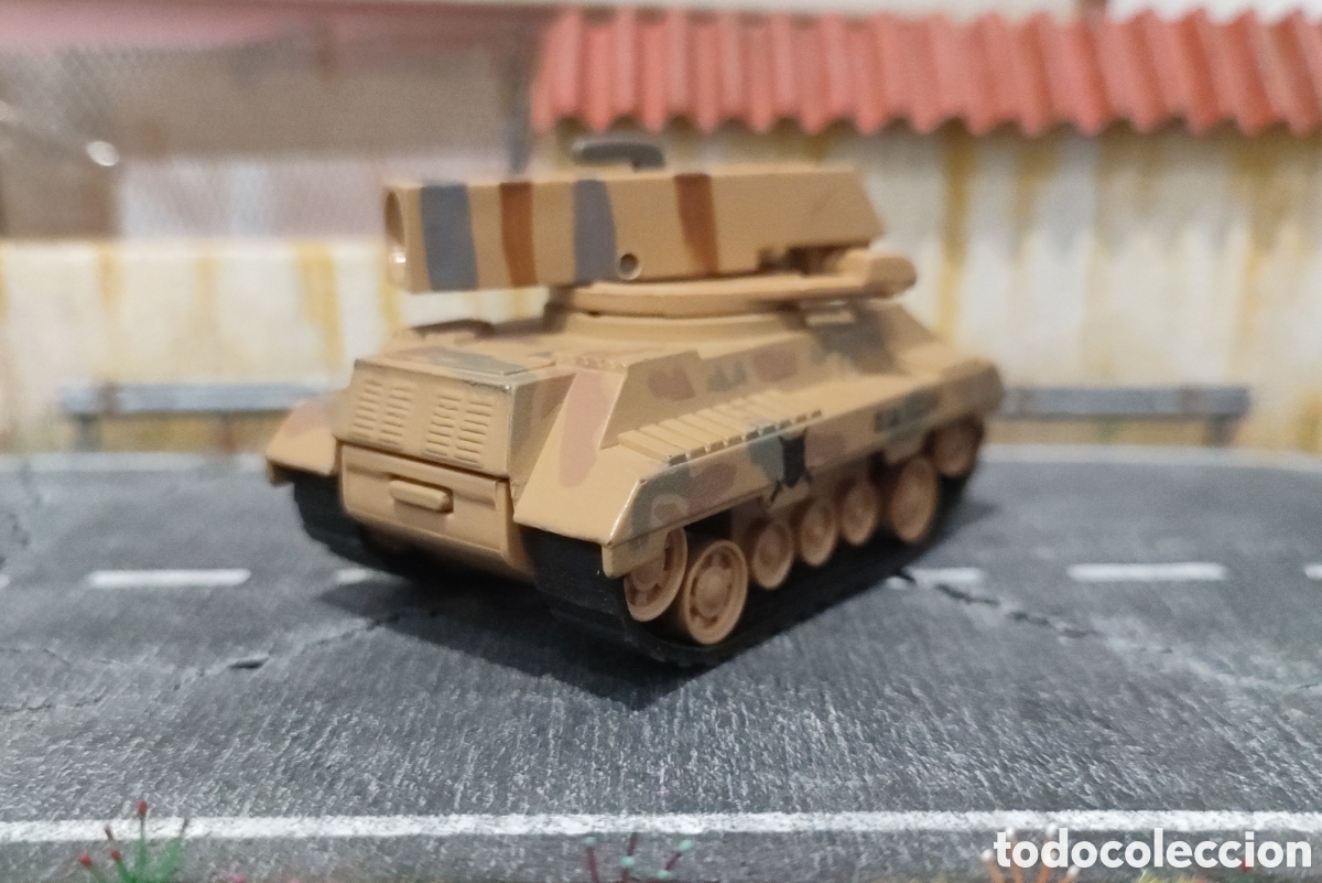 Modelos a escala: MAJORETTE - Tanque - Foto 1