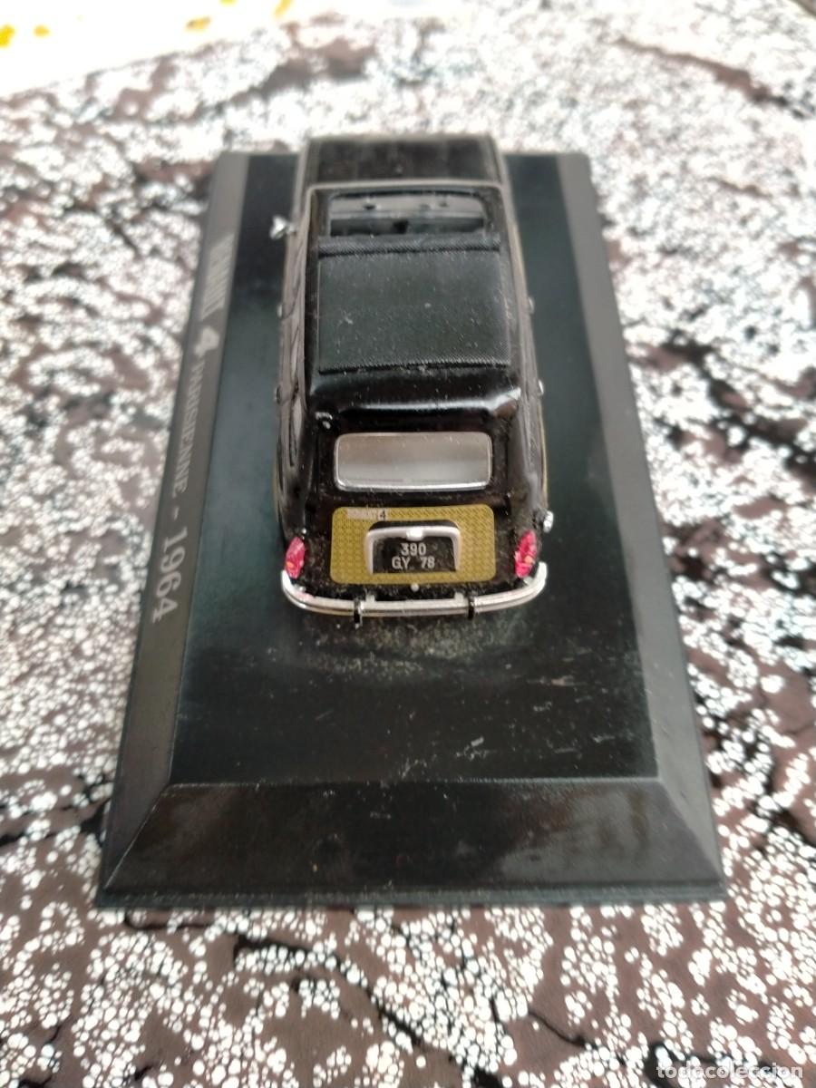 Modelos a escala: RENAULT 4 PARISIENSE 1964 - Foto 4