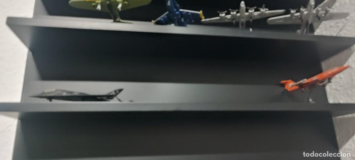 Modelos a escala: Lote modelo aviones de combate con estanter&iacute;a - Foto 4