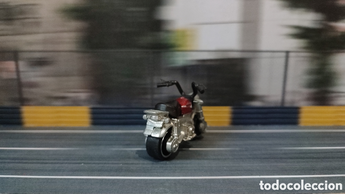 Modelos a escala: HOT WHEELS - Monkey - Foto 2