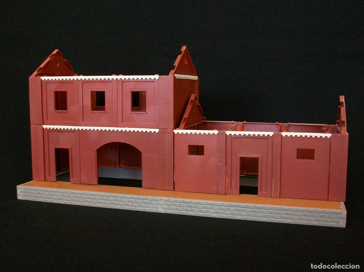 Modelos a escala: MINIART 72028 - SERVICE STATION 1/72 - Foto 2