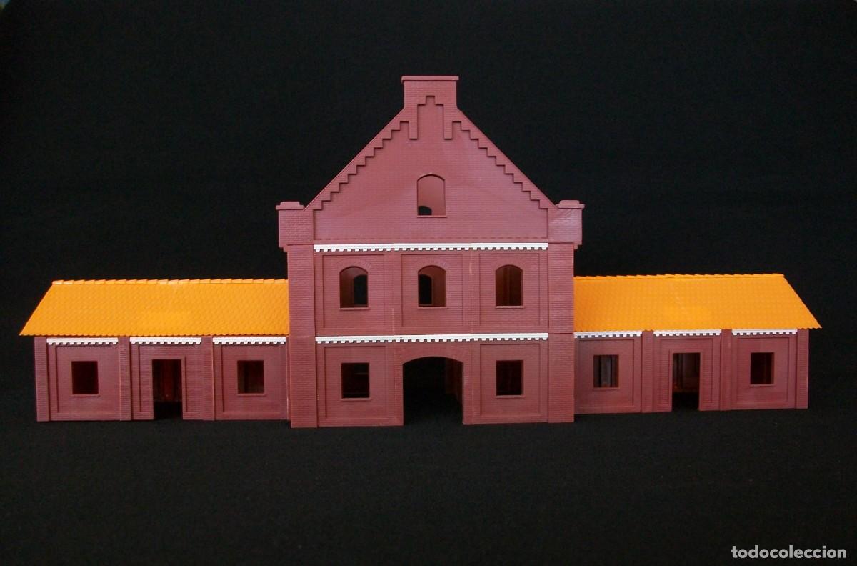 Modelos a escala: MINIART 72015 - RAILWAY STATION 1/72 - Foto 2