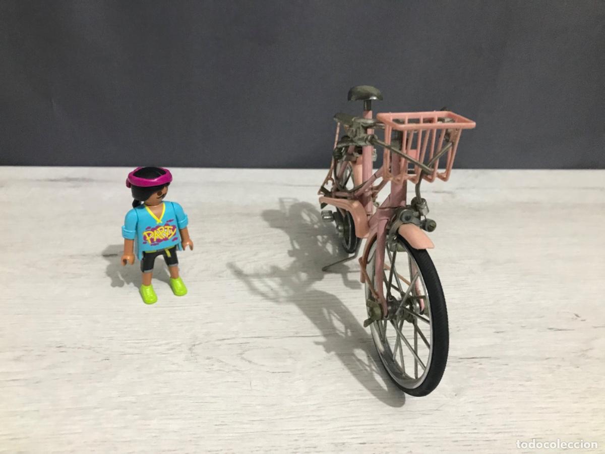 Modelos a escala: Bicicleta en miniatura de metal con cesta - Foto 2