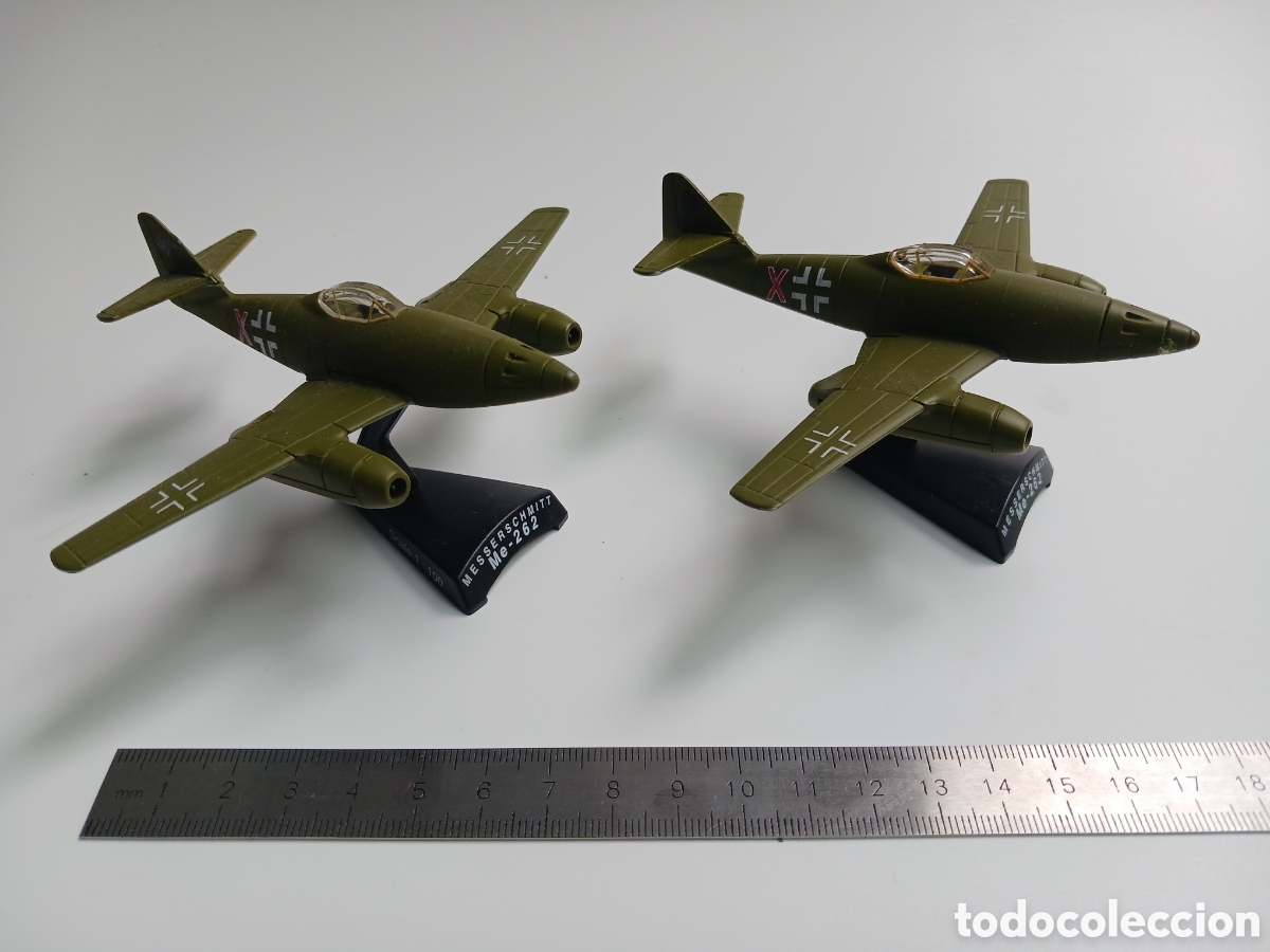 Modelos a escala: 2 aviones con peana - Foto 1