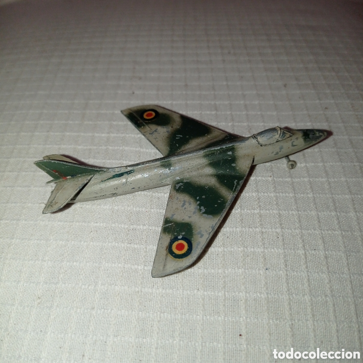 Modelos a escala: SOLIDO, HAWKER HUNTER 1/150 - Foto 1