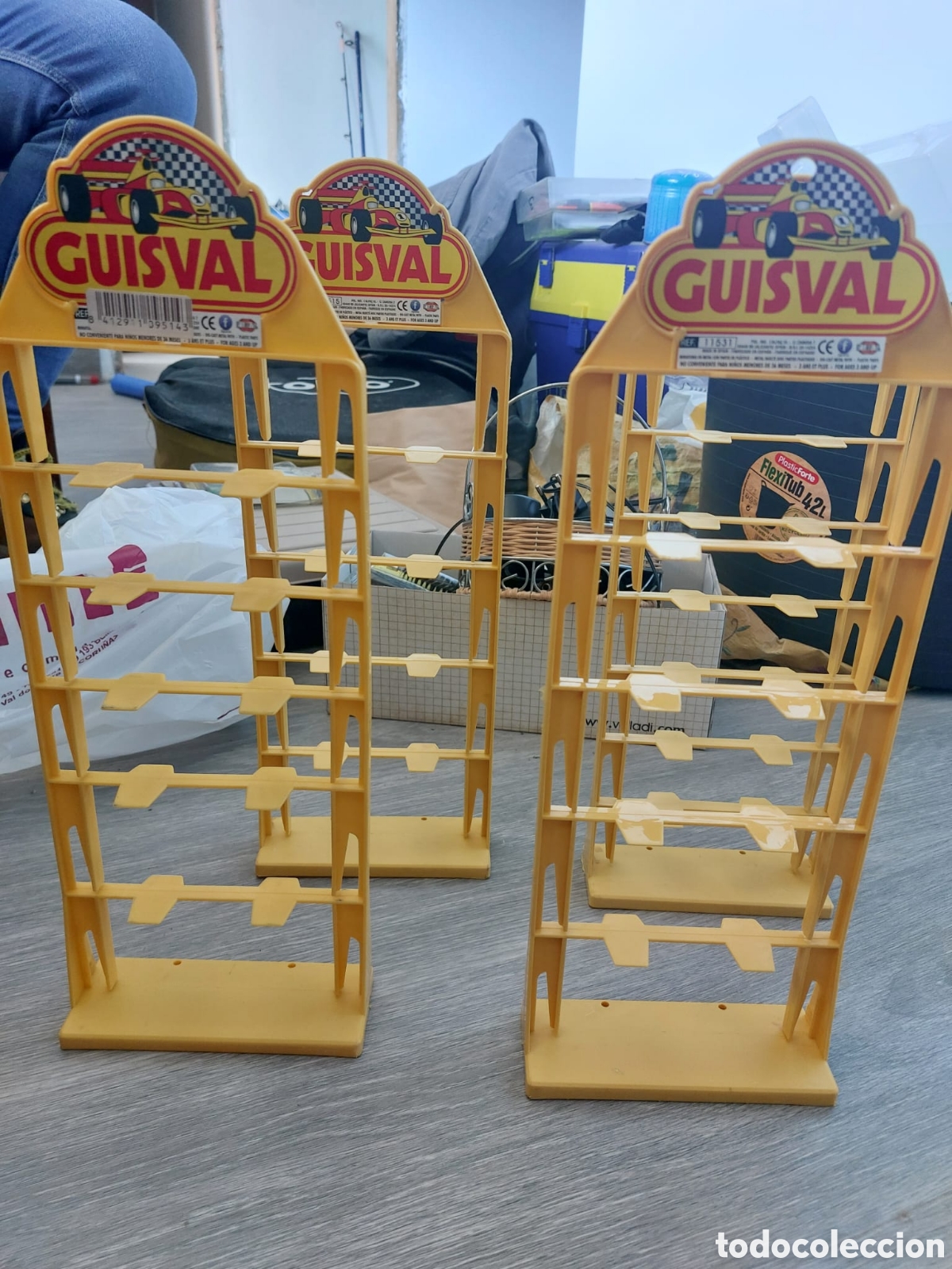 Modelos a escala: Guisval coleccion y expositores - Foto 1